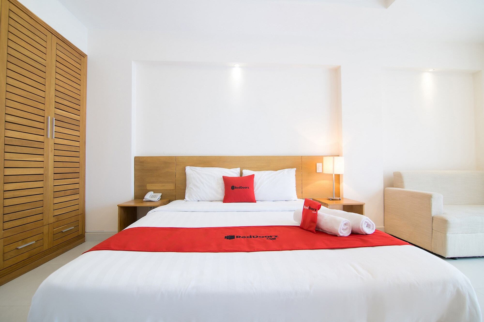 Reddoorz Plus Near Secc D7 Ho Chi Minh City Exterior photo