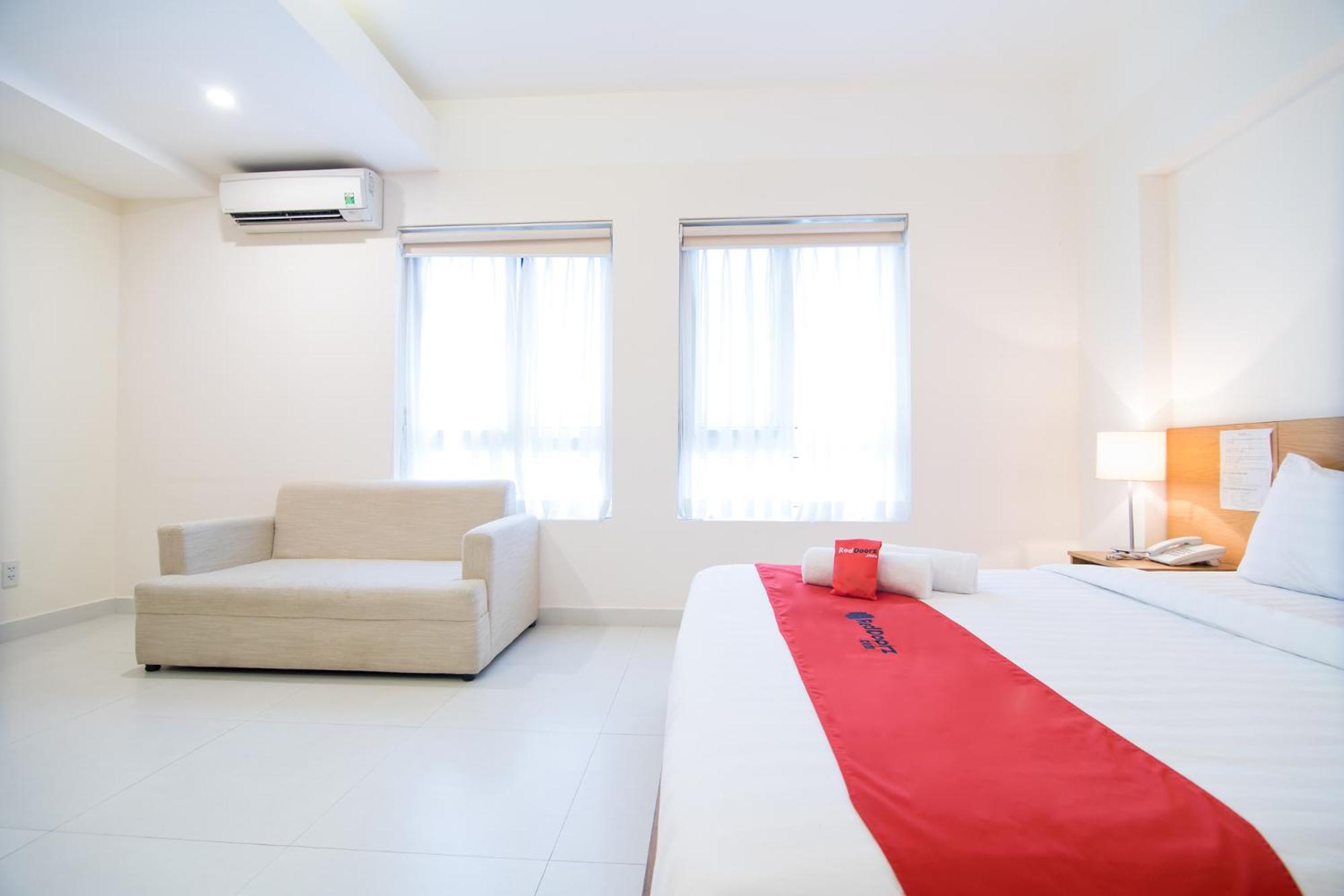 Reddoorz Plus Near Secc D7 Ho Chi Minh City Exterior photo